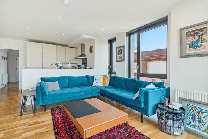 2 Bedroom Flat To Rent In Black Prince Road, London, SE1