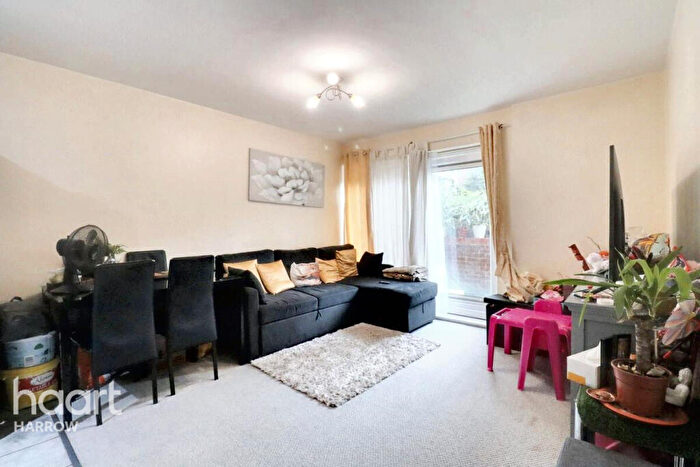 1 Bedroom Flat For Sale In Kenton Road, Harrow, HA3