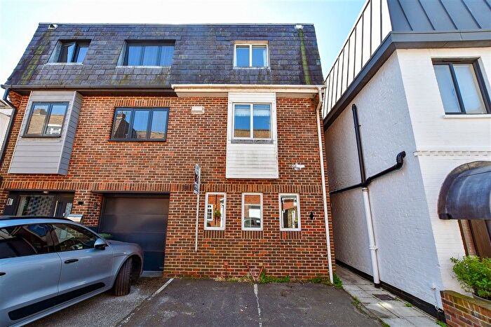 3 Bedroom Town House For Sale In Nile Street, Emsworth, Hampshire, PO10