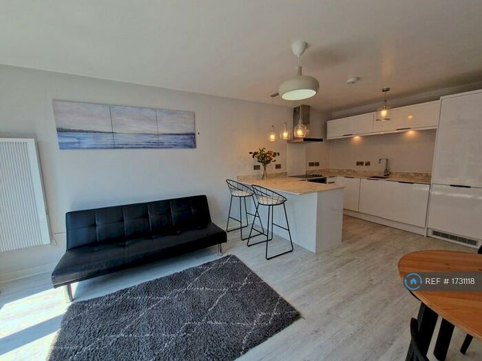 2 Bedroom Flat To Rent In Beauchamp House, Coventry, CV1