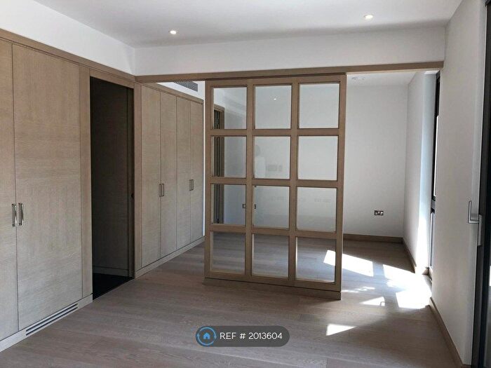 Studio To Rent In Embassy Gardens, London, SW11