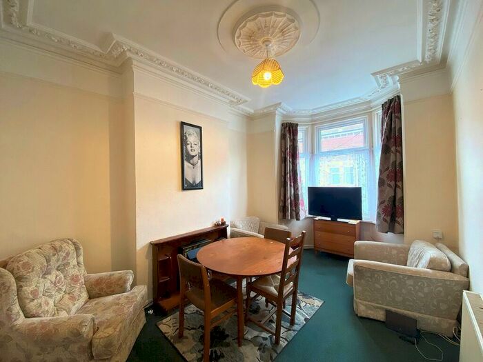 4 Bedroom Terraced House To Rent In Chetwynd Road, Southsea, PO4