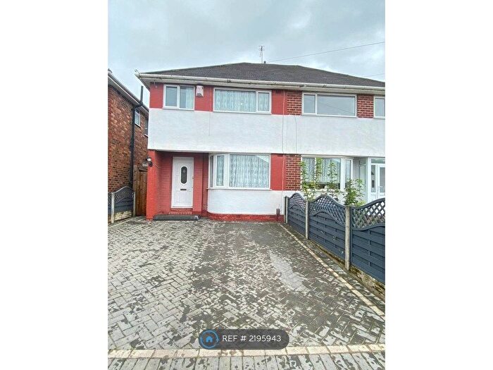 3 Bedroom Semi-Detached House To Rent In Dunedin Road, Birmingham, B44