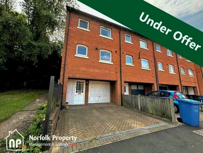 3 Bedroom Town House To Rent In Argyle Street, NR1