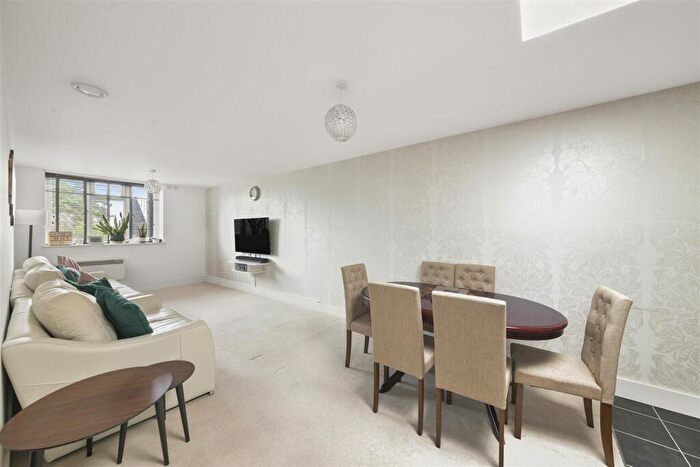 2 Bedroom Apartment For Sale In High Street, Ruislip, HA4