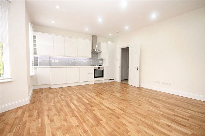 2 Bedroom Flat To Rent In First Avenue, London, W3