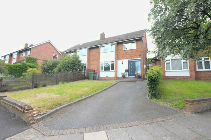 3 Bedroom Semi-Detached House To Rent In Butt Field View, St Albans, AL1