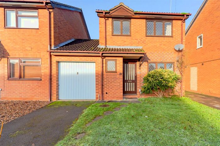 3 Bedroom Detached House To Rent In The Oaks, Milton, Cambridge, Cambridgeshire, CB24