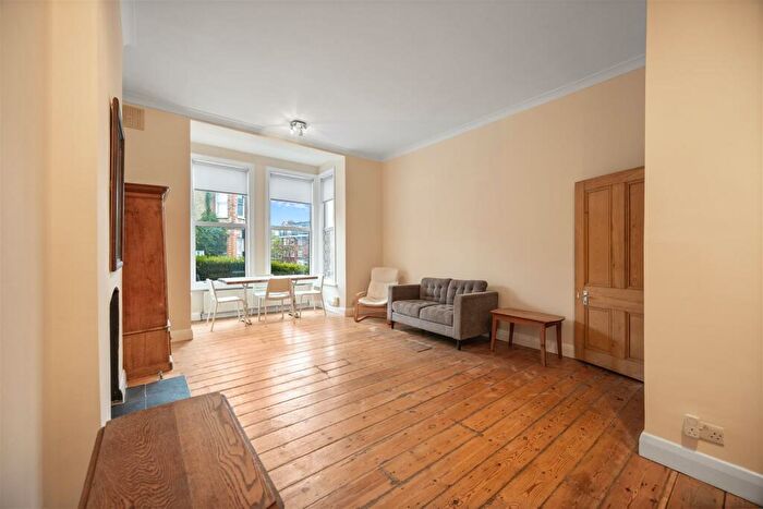 1 Bedroom Flat To Rent In Parsifal Road, West Hampstead, NW6