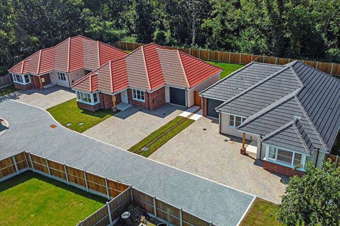 3 Bedroom Bungalow For Sale In Church Road, Brightlingsea, Colchester, CO7