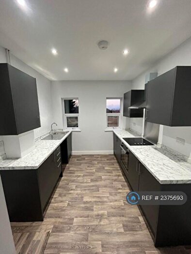 3 Bedroom Terraced House To Rent In Highstone Road, Barnsley, S70