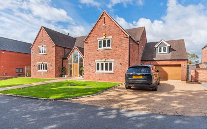 6 Bedroom Detached House For Sale In The Old Woodyard, Wysall, Nottingham, Nottinghamshire, NG12