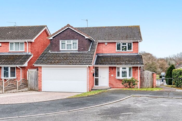 4 Bedroom Detached House For Sale In Marshfield Close, Church Hill North, Redditch, B98