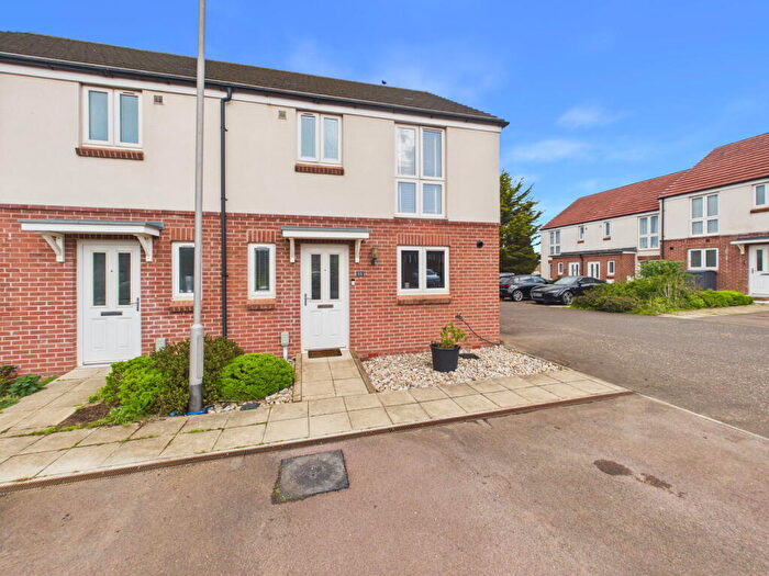 3 Bedroom Semi Detached House For Sale In Woodpecker Close, Lydney, Gloucestershire, GL15