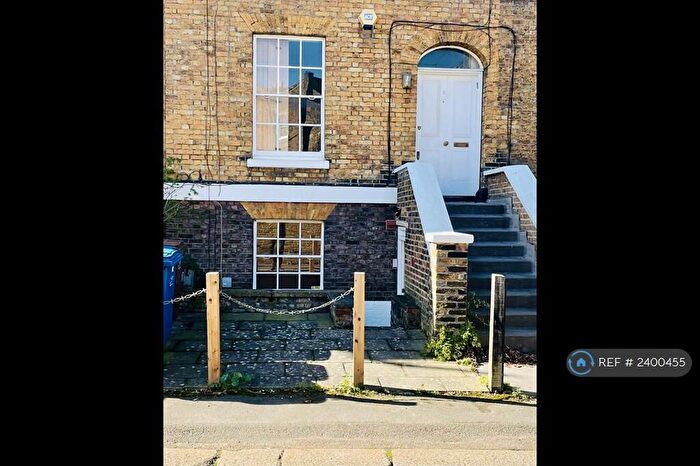 1 Bedroom Flat To Rent In County Grove, London, SE5