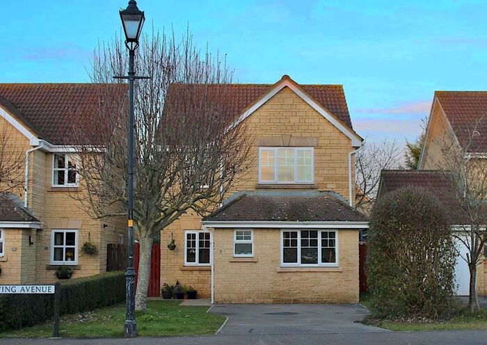 3 Bedroom Detached House To Rent In Redwing Avenue, Chippenham, Wiltshire, SN14