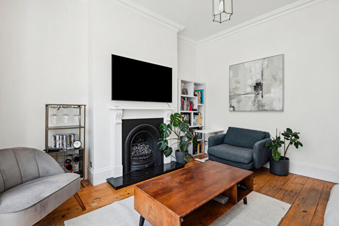 2 Bedroom Flat To Rent In Donaldson Road, Brondesbury Park, NW6