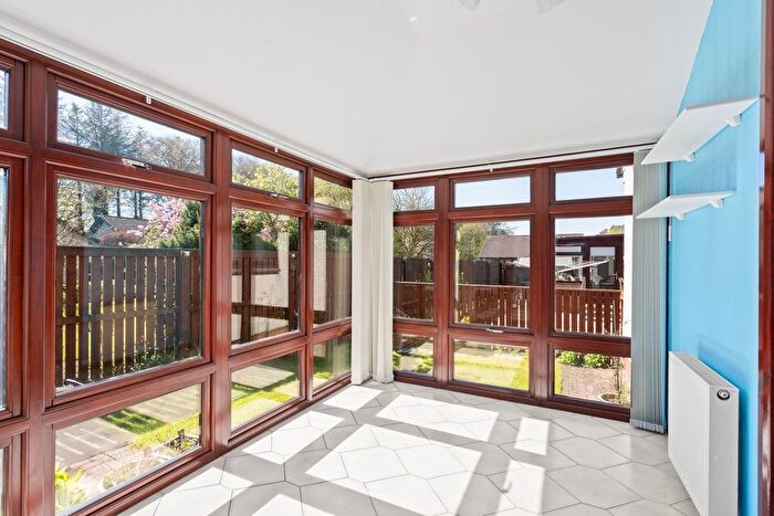 3 Bedroom Bungalow For Sale In Croft Place, Livingston, EH54