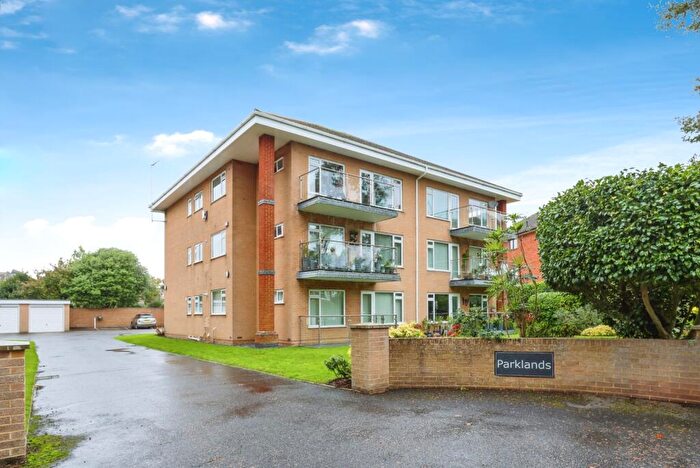 2 Bedroom Flat For Sale In Grosvenor Road, Westbourne, Bournemouth, Dorset, BH4