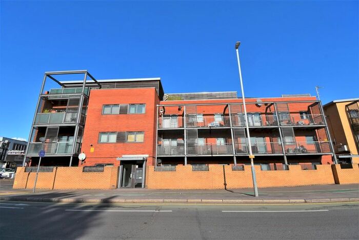 1 Bedroom Flat To Rent In Hart House, Hayes, Middlesex, UB4