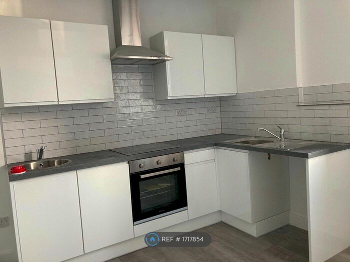 Studio To Rent In Stamford Hill, London, N16