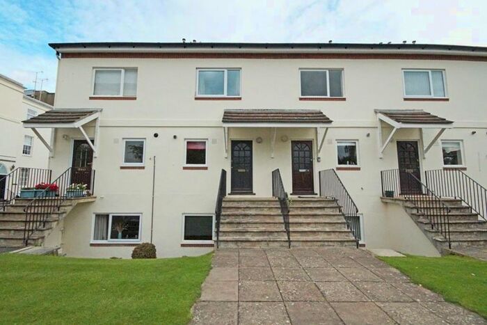 2 Bedroom Flat To Rent In Cedar Court Road, Cheltenham GL53