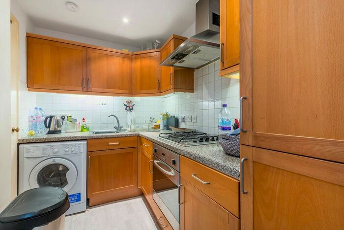 2 Bedroom Flat To Rent In Ladbroke Grove, Ladbroke Grove, London, W11