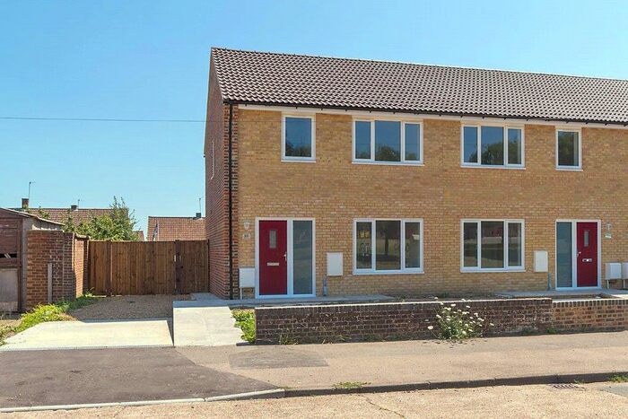 3 Bedroom End Of Terrace House To Rent In Shipman Avenue, Canterbury, Kent, CT2