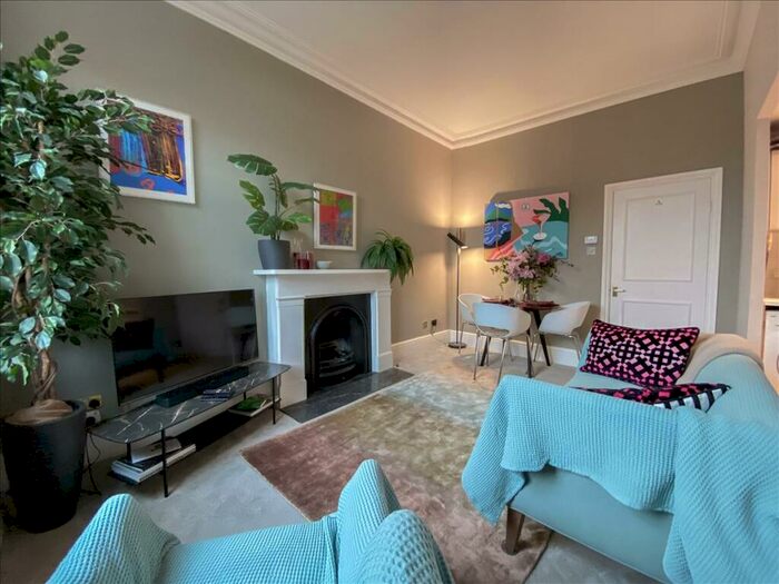 2 Bedroom Flat To Rent In Barker Street, Chelsea, London, Royal Borough Of Kensington And Chelsea, SW10