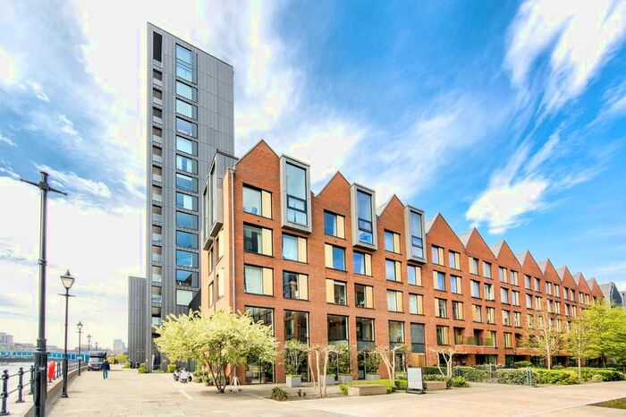 Garage / Parking To Rent In Ravensbourne Apartments, Fulham, London, SW6