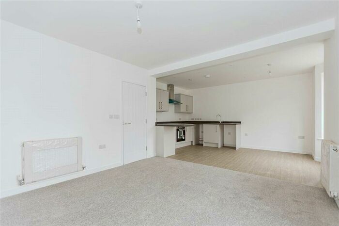 2 Bedroom Apartment To Rent In Apex Court, Air Balloon Road, Bristol, BS5