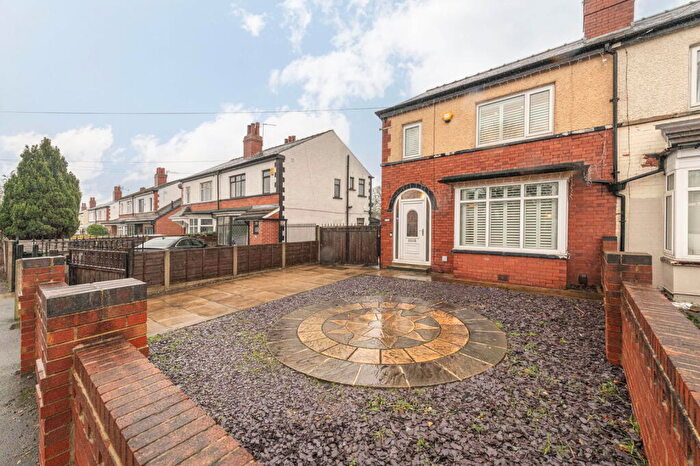 3 Bedroom Semi-Detached House For Sale In Selby Road, Halton, Leeds, LS15