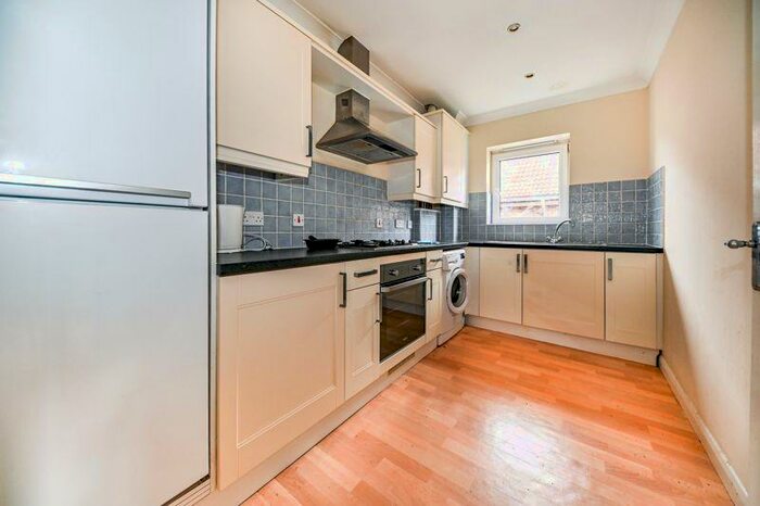 2 Bedroom Flat To Rent In Sixth Avenue, Portsmouth, PO6