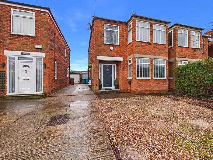 3 Bedroom Semi Detached House For Sale In Northolme Road, Hessle, HU13