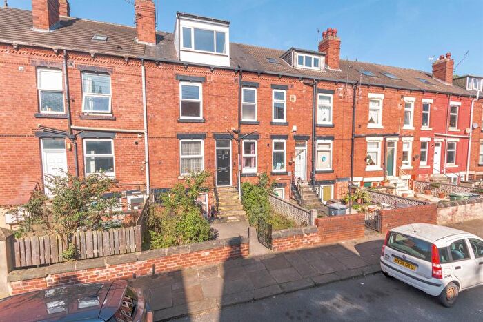 2 Bedroom Terraced House For Sale In Beechwood Grove, Burley, LS4