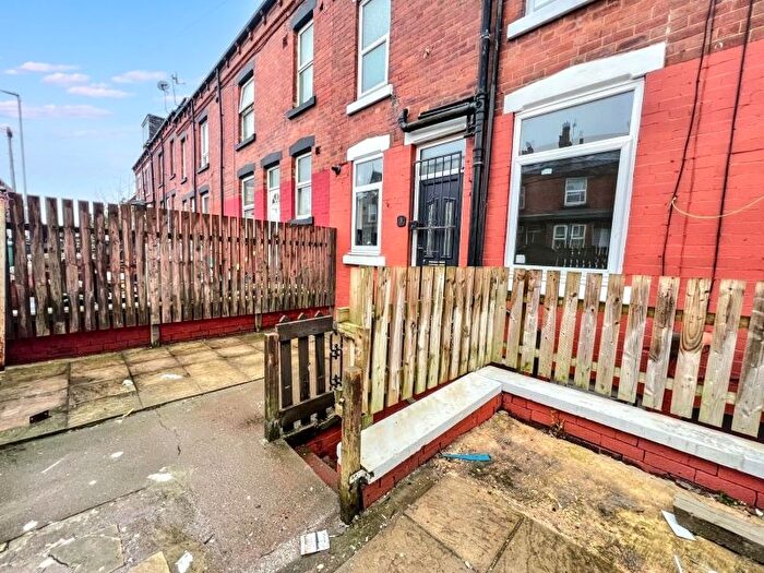 2 Bedroom Terraced House To Rent In Colenso Grove, Holbeck, Leeds, LS11