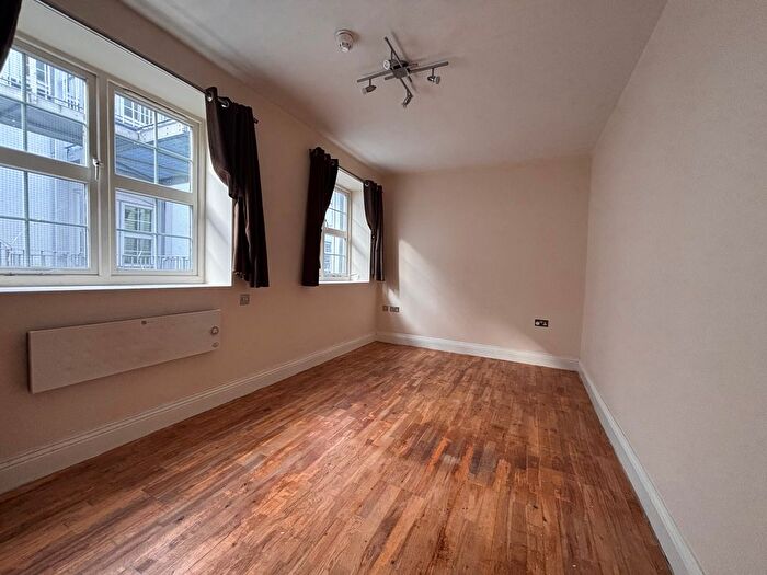 2 Bedroom Flat To Rent In Freer Street, Walsall, WS1