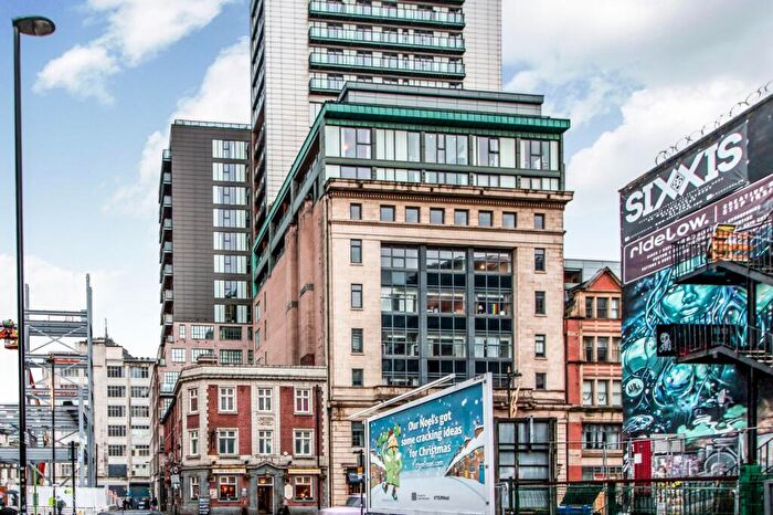 2 Bedroom Flat To Rent In Joiner Street, Manchester, Greater Manchester, M4