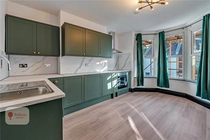2 Bedroom Apartment To Rent In Warden Road, Bristol, Somerset, BS3