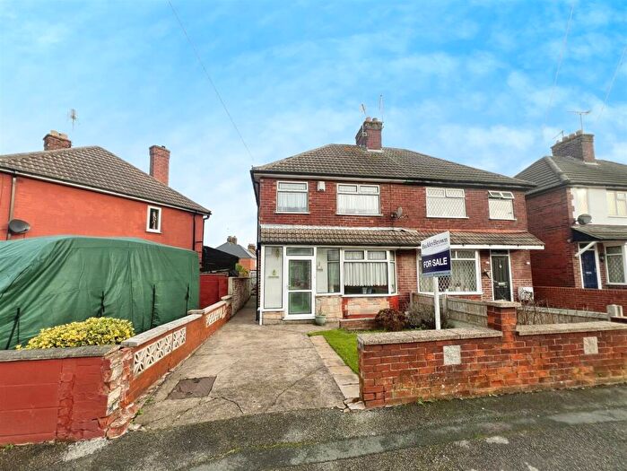 3 Bedroom Semi-Detached House For Sale In Crompton Road, Pleasley, Mansfield, NG19
