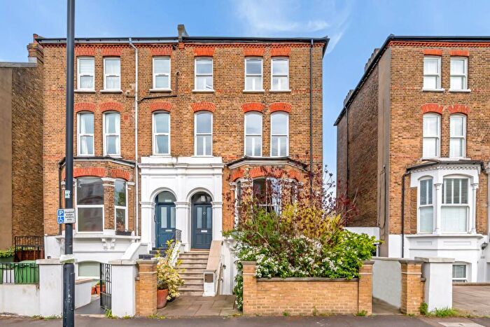 3 Bedroom Maisonette For Sale In Rosendale Road, West Dulwich, SE21