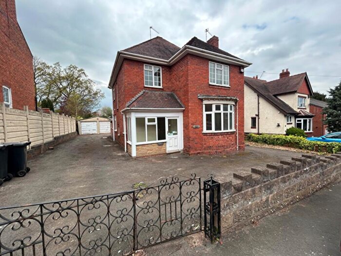 3 Bedroom Detached House To Rent In Beecher Street, Halesowen, B63