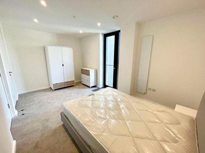 2 Bedroom Apartment To Rent In Element, Uptown Riverside, Manchester, M3