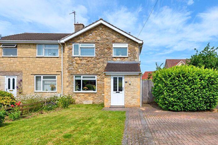3 Bedroom Semi-Detached House For Sale In Holt, BA14