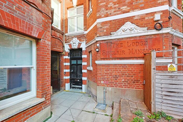 2 Bedroom Flat To Rent In Richmond Way, London, W12