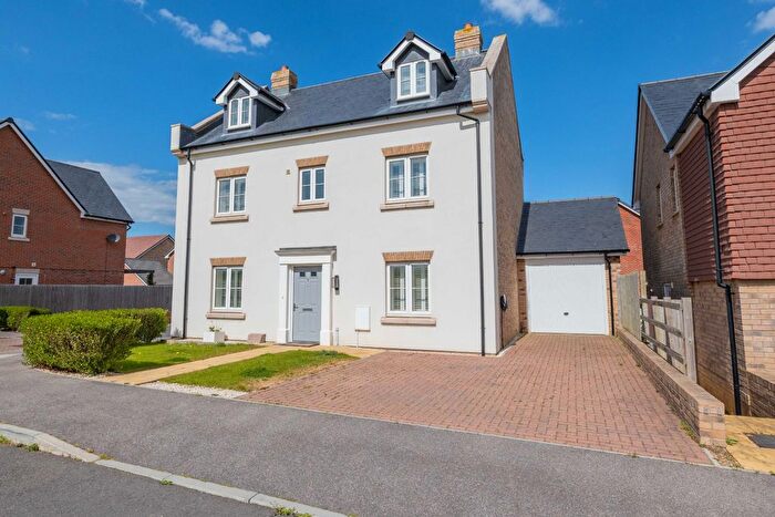 5 Bedroom Detached House For Sale In Brogdale Close, Faversham, Kent, ME13