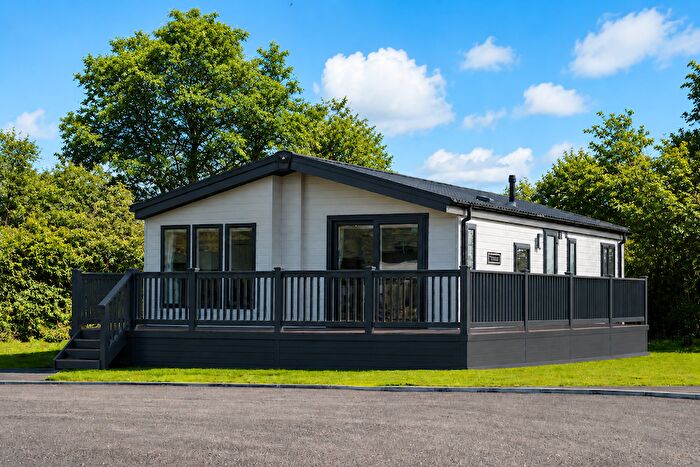 2 Bedroom Lodge For Sale In Allerthorpe, York, YO42