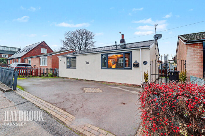 2 Bedroom Detached Bungalow For Sale In Queens Crescent, Hoyland, S74