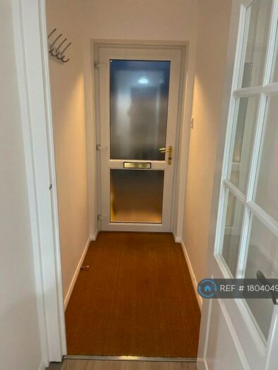 2 Bedroom Flat To Rent In Willingdon, Eastbourne, BN20