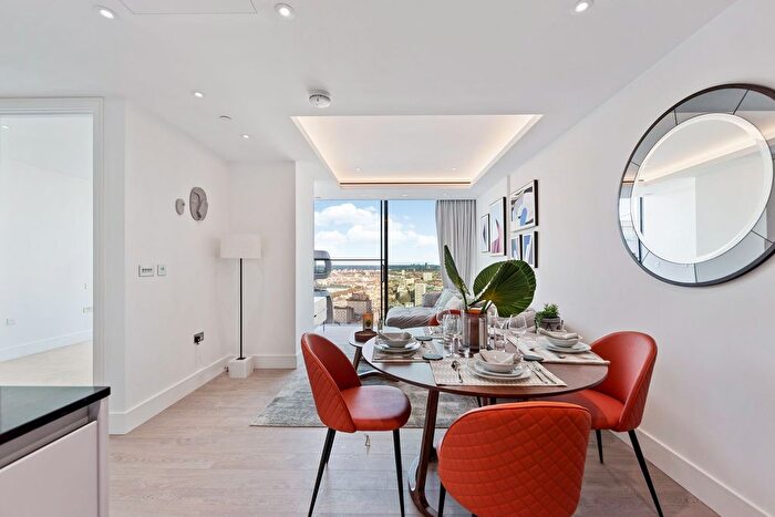 2 Bedroom Flat To Rent In Carrara Tower, Bollinder Place, London, EC1V